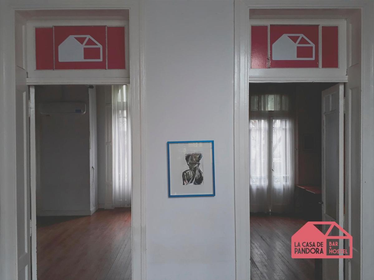 Hostel La Casa De Pandora & Cafe-Bar โรซาริโอ ภายนอก รูปภาพ