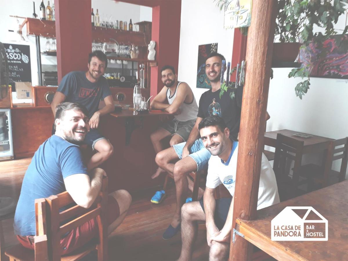 Hostel La Casa De Pandora & Cafe-Bar โรซาริโอ ภายนอก รูปภาพ