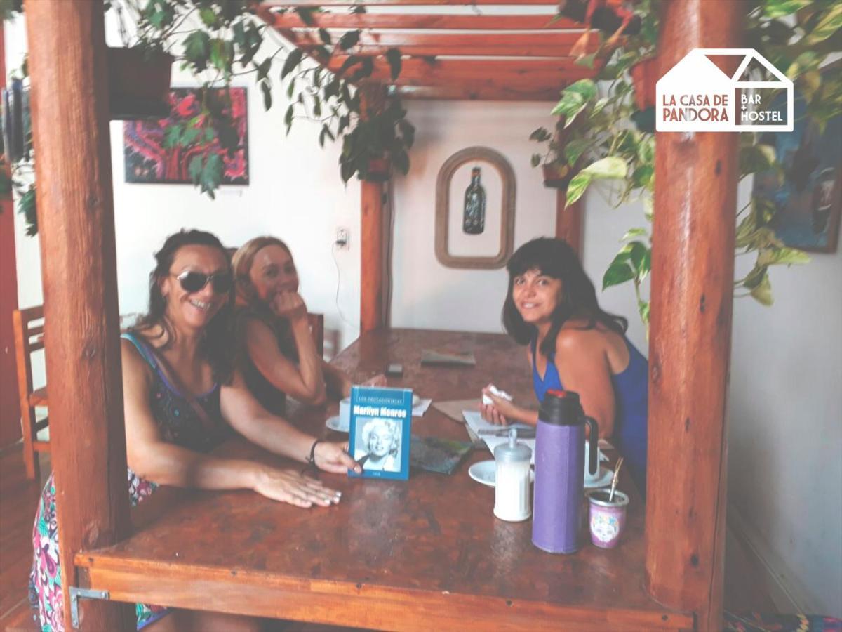 Hostel La Casa De Pandora & Cafe-Bar โรซาริโอ ภายนอก รูปภาพ